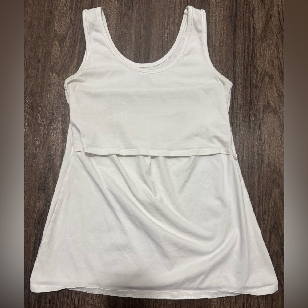 Boob nursing tank